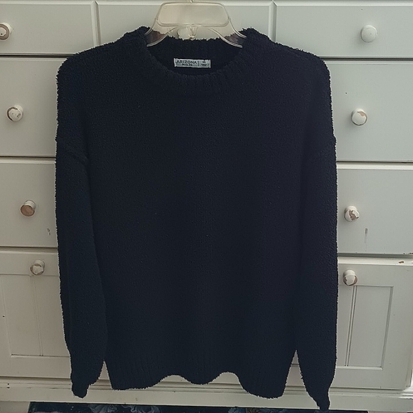 Arizona Jean Company Sweaters - Basic Black, Jr. Sweater. Size XS.